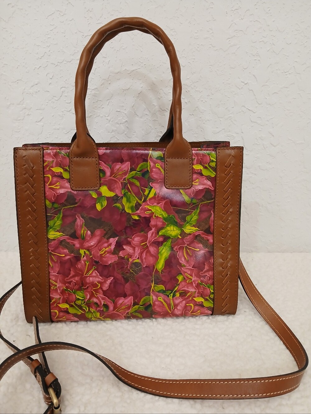 Patricia Nash Curry Tote In Bougainvilleas Along The Coast NWT